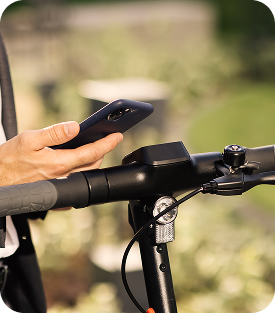 smartphone e monopattino